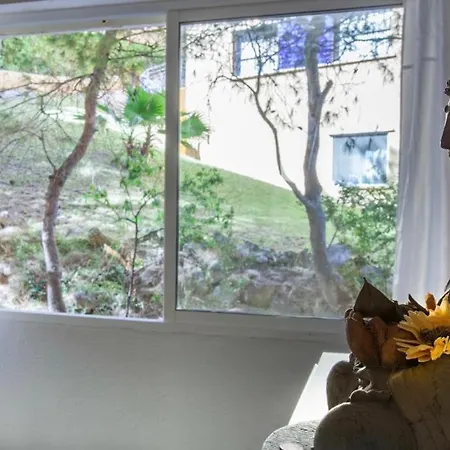 Sunny Seaview דירה