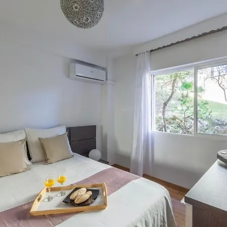 Sunny Seaview Apartment *